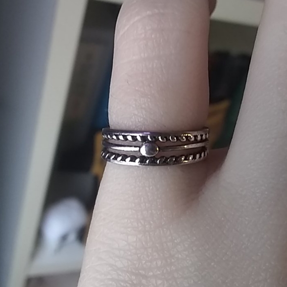 Ring - Picture 2 of 7